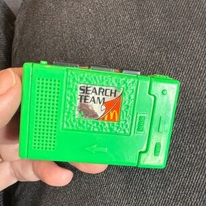 SEARCH TEAM CASSETTE PLAYER MAGNIFYING GLASS VNTG (1991) MCDONALDS TOY
